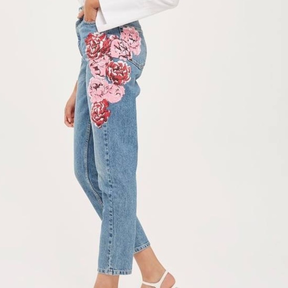 Topshop Denim - Topshop Moto Floral Mom Jeans, Size 25
